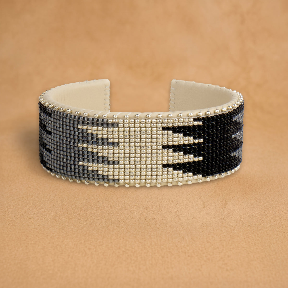 Coco Silver Large beaded cuff, white, grey and black flame pattern, handloomed by Navajo artisans in New Mexico